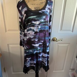 Cupio Women's Tunic - Black and Purple Abstract